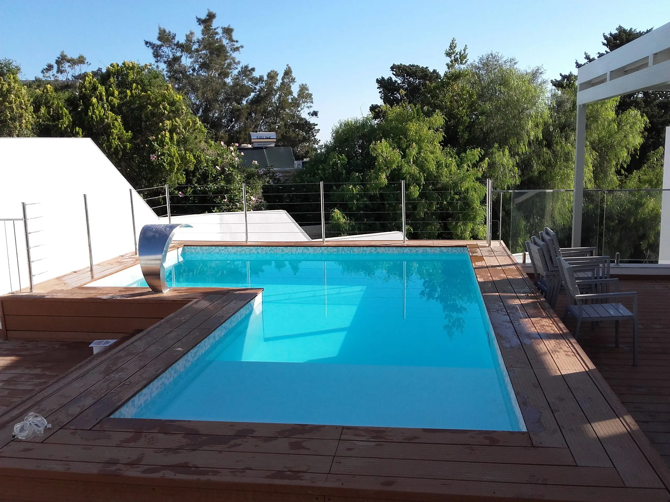 Above Ground Pool — photo 1