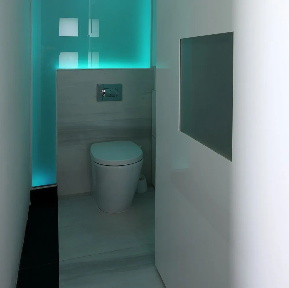 Shower Room — photo 1