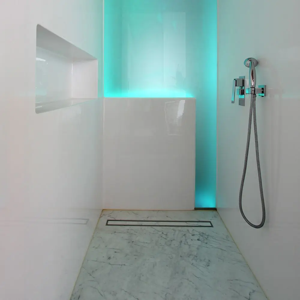 Shower Room — photo 2