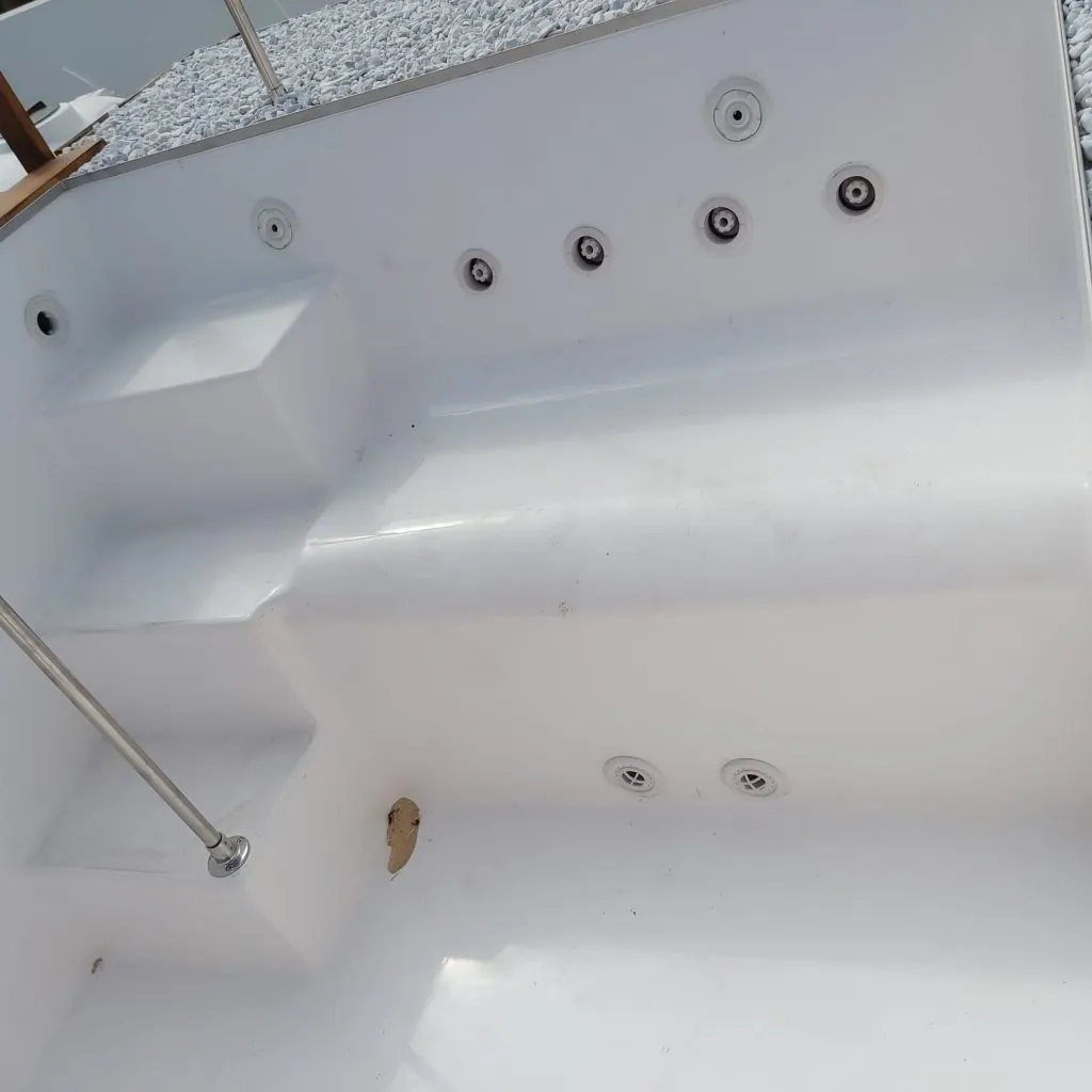 Rooftop Jacuzzi — photo 3