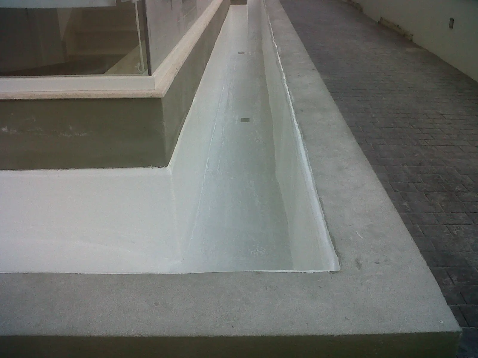 Wall and Floor Coating with Fiberglass — photo 1