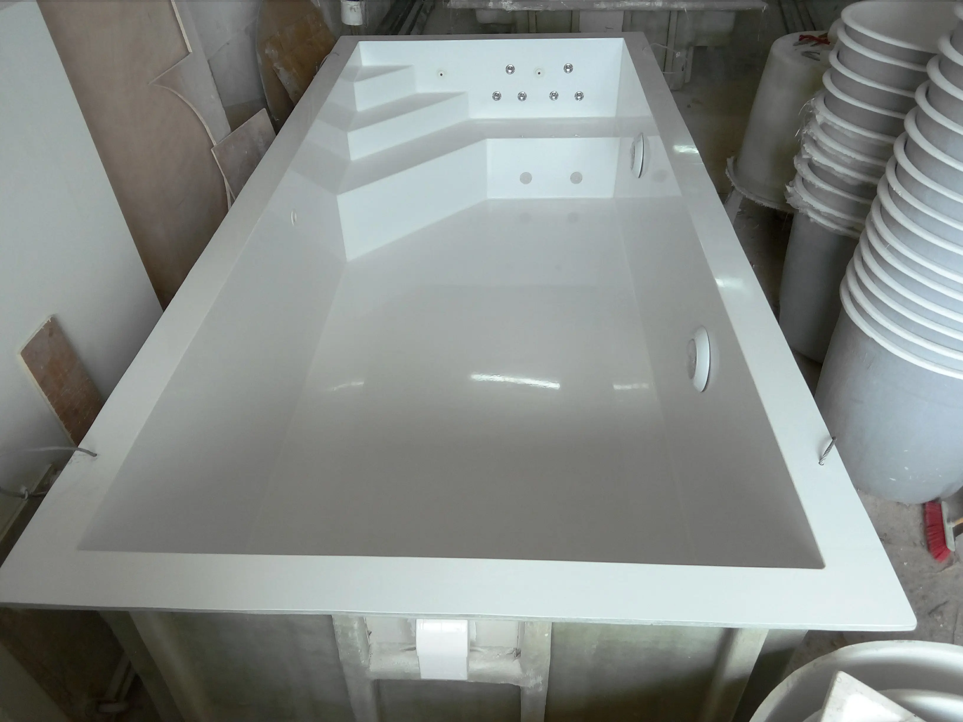Corner steps free standing swimming pool — photo 1